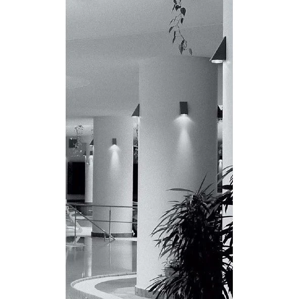 Artemide - Halogenstrahler Serie I RAL 9005 schwarz (Ausstellungsware)