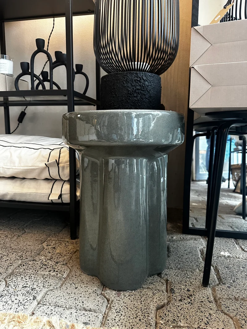 Keramik Hocker -TORU- Farbe Elephant Skin Form groß Blomus