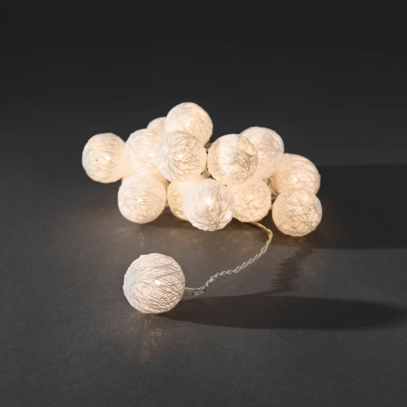 Konstsmide LED-Dekolichterkette, Baumwollkugeln, 3,5cm