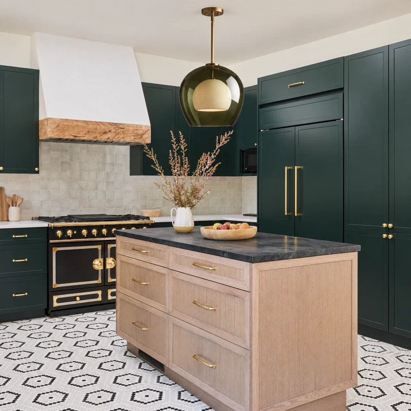 The Luna Pendant | Green Glass & Brass | CLND041