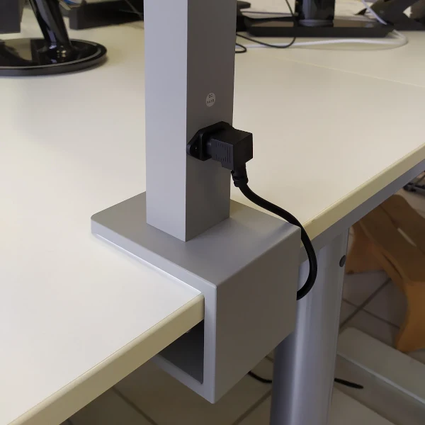 Arbeitsleuchte LINE multi mit Tischklemme