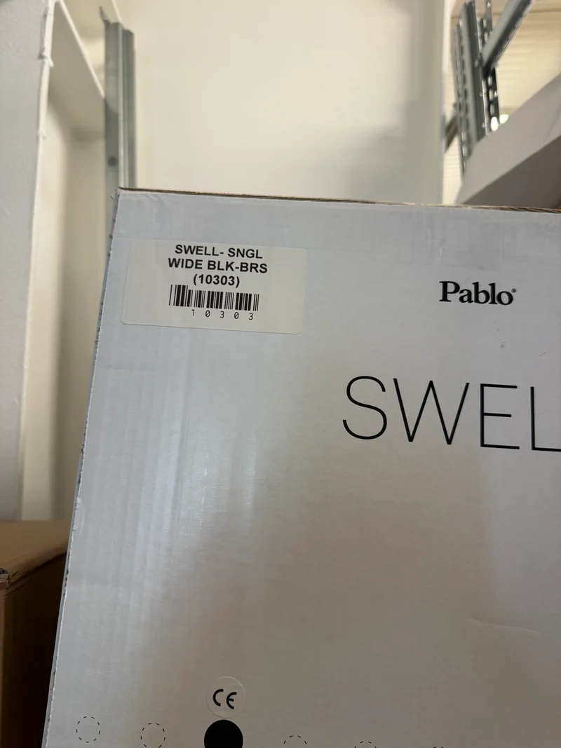 Pablo Swell Single Wide Pendelleuchte Schwarz/Messing – Abverkauf