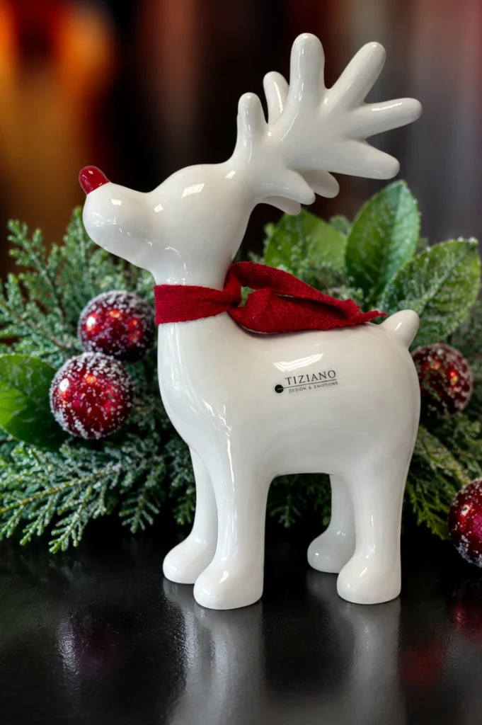 Deko Rentier Rudolph stehend mit roter Nase+Schal