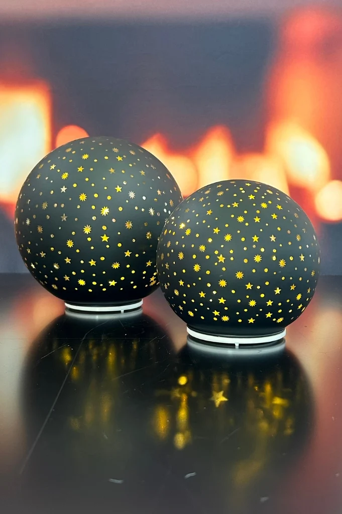 Deko Lichtkugel LED Sterne schwarz