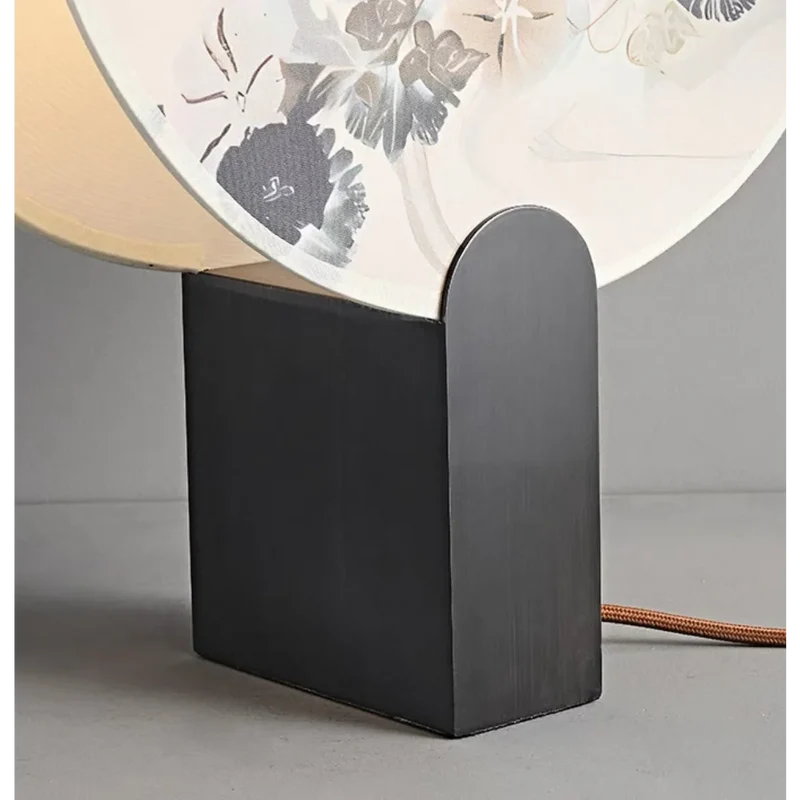 Akira Table Lamp | White | CLFCX0255W