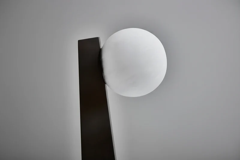 Glass Globe Table Lamp | Black | CLORB0281L