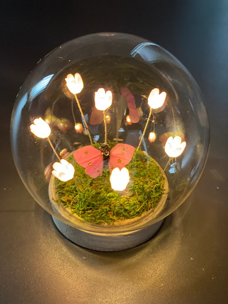 Deko Lichtkugel LED mit Schmetterling+Blumen