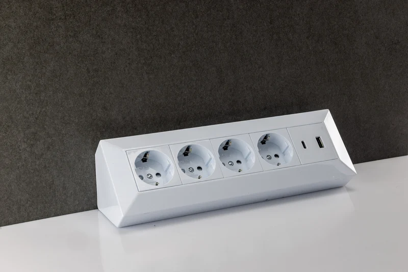 4-fach Steckdosenblock mit USB-A & USB-C, 250V~/16A, 3600W, PD 20W, 3,1A, Aufbaumontage, 26x8x8cm, in 4 Farben