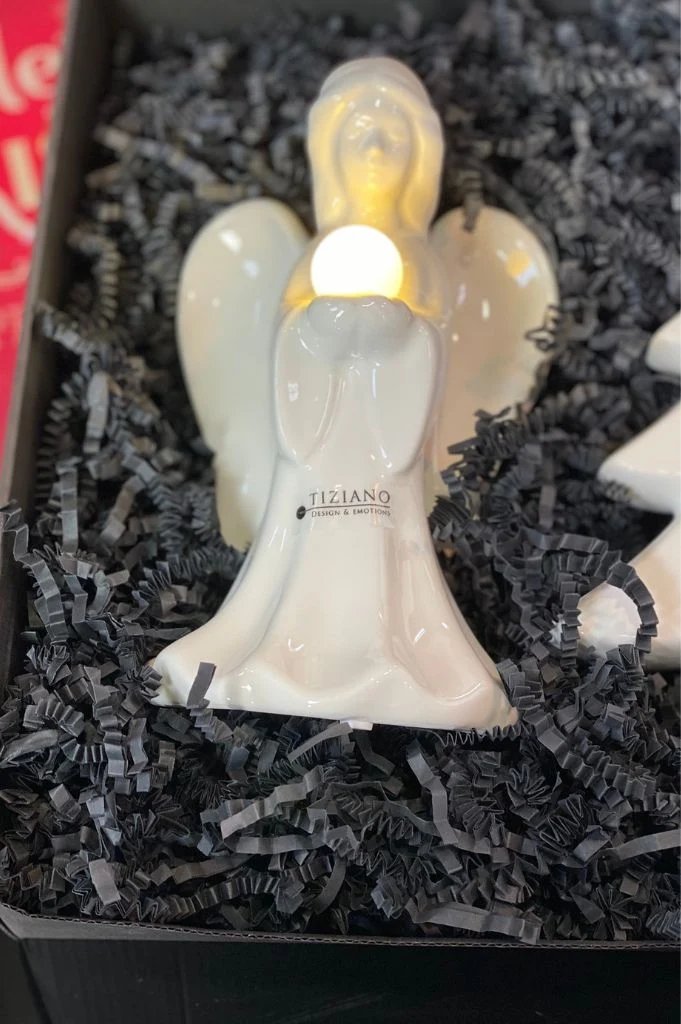 Geschenkbox Engel Delia mit LED Kugel+Baum Saphira