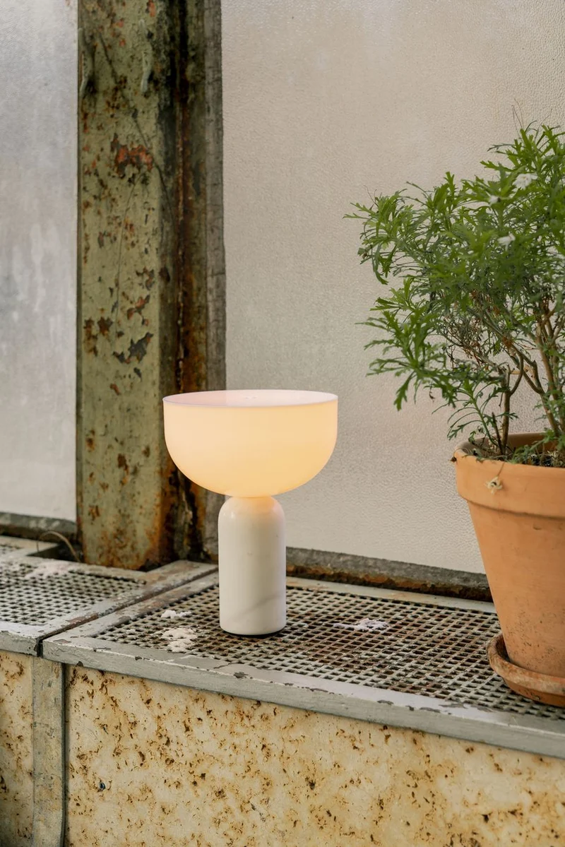Kizu Table Lamp portable weiß New Works