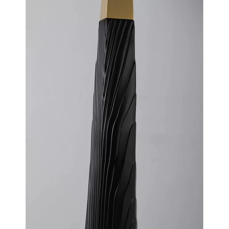 Sculptural Floor Lamp | Black & Gold | CLZX89550
