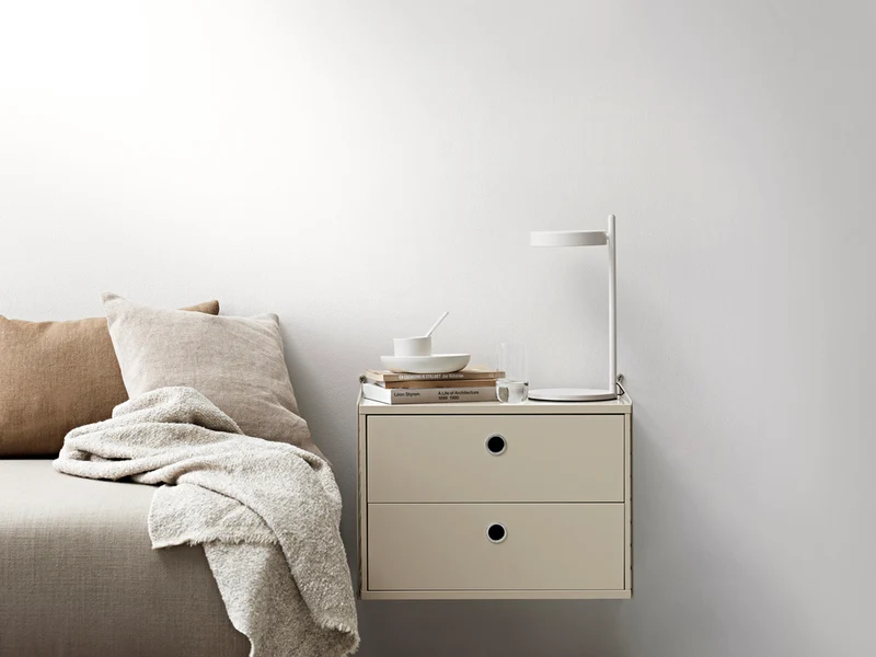 Nachttisch beige String Furniture