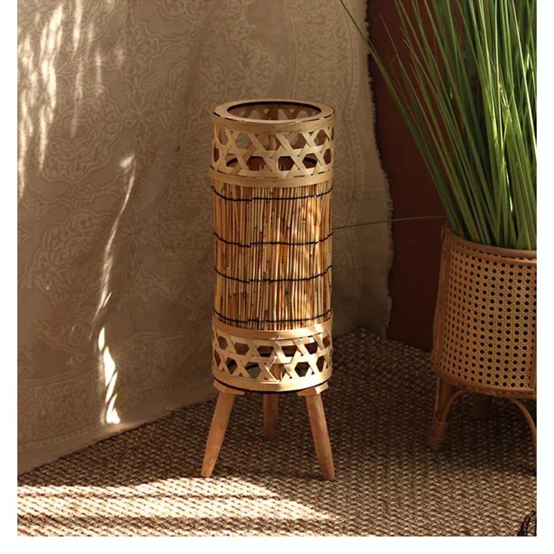 Knitted Bamboo Tower Lamp | Handwoven Lattice | CLND046