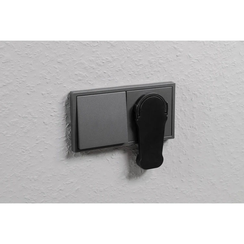 Extra Flacher Wiederanschließbarer Schutzkontakt-Winkelstecker, 250V/16A, Schwarz/Weiß