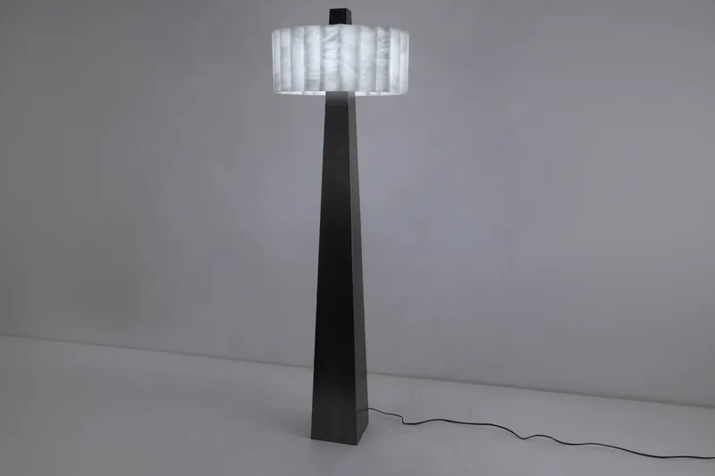 Pantheon Floor Lamp | Alabaster | CL895TY