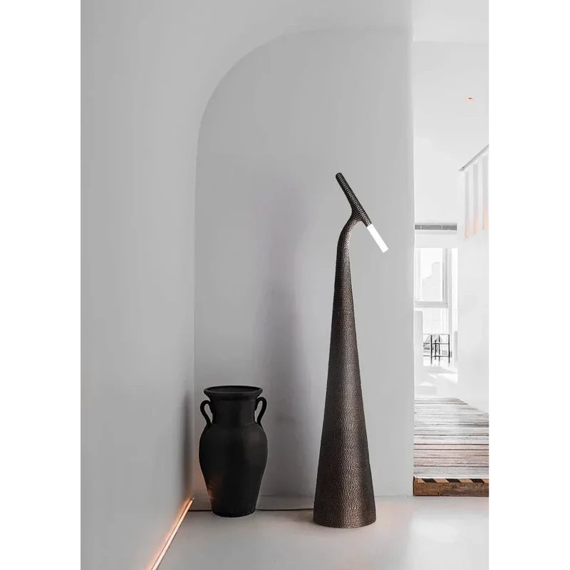 L'Alieno Floor Lamp | Resin Column | CLUP850