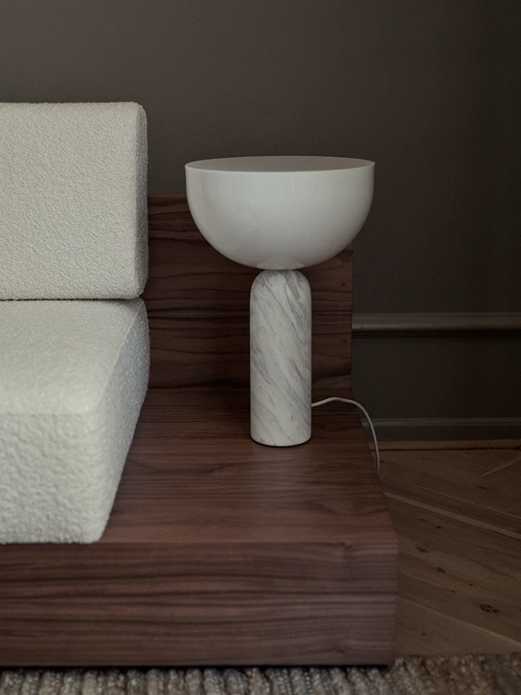 Kizu Table Lamp Marmor weiß groß New Works