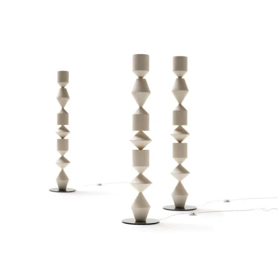 Geometric Iron Floor Lamp | CL855220CM