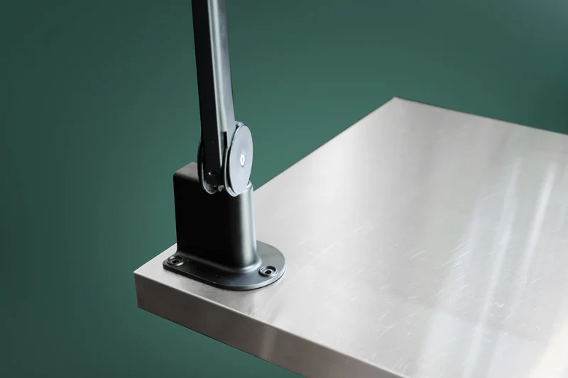 Wall & Table Mount