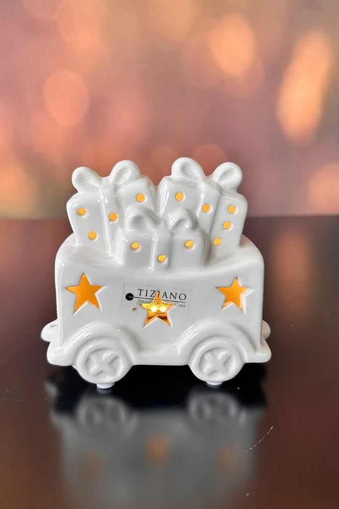 4er Set Lok Lukas mit 3 Waggons creme-weiß