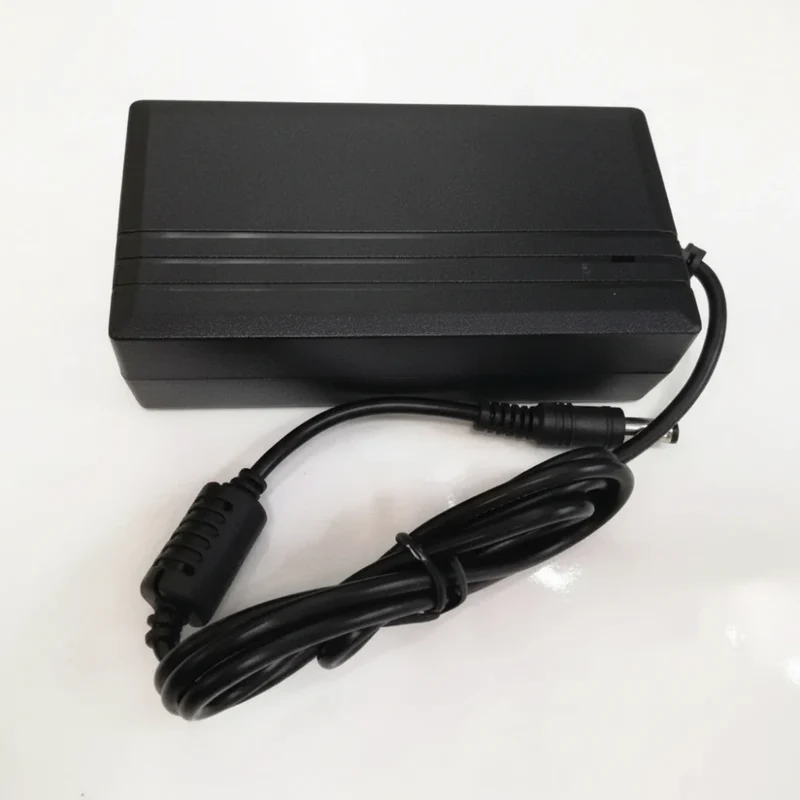 LED Trafo Netzteil 40–45 W – 12 V DC / 4 A | Desktop-Netzteil 100–240 V