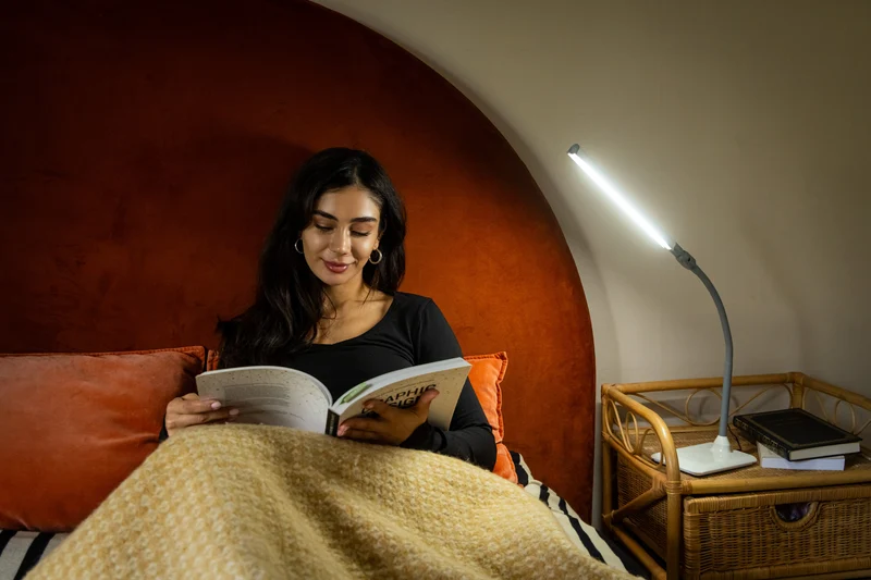 UnoPro Table Lamp