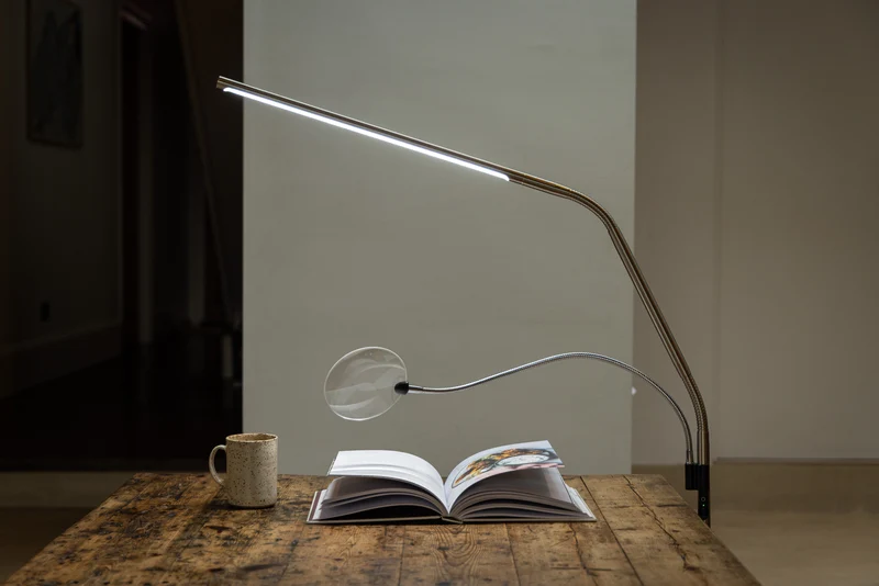 Slimline 4 Floor (Brushed Steel) & Magnifier Bundle