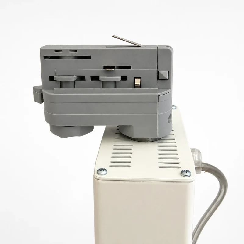 LED 3-Phasen Strahler Axolute 1 weiß – 30W – 3000K – Made in Italy