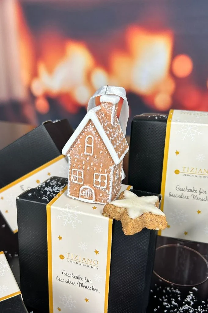 Deko Baumhänger Lebkuchenhaus Piani 7,5cm dekoriert