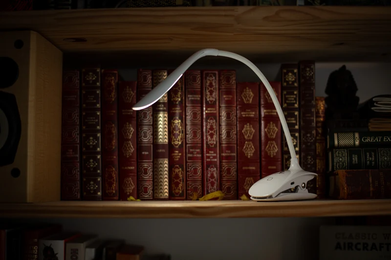 Smart Clip-On Lamp - White