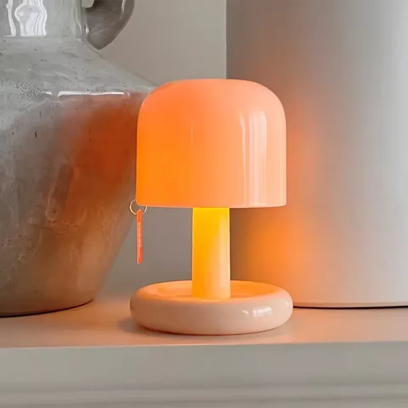Pilzförmige Akku-Tischlampe LED für Café und Schlafzimmer Nachtlicht