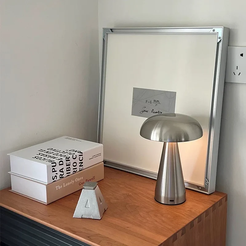 Retro Pilz-Tischlampe mit Touch-Schalter und Akku für Nachttisch und Restaurant