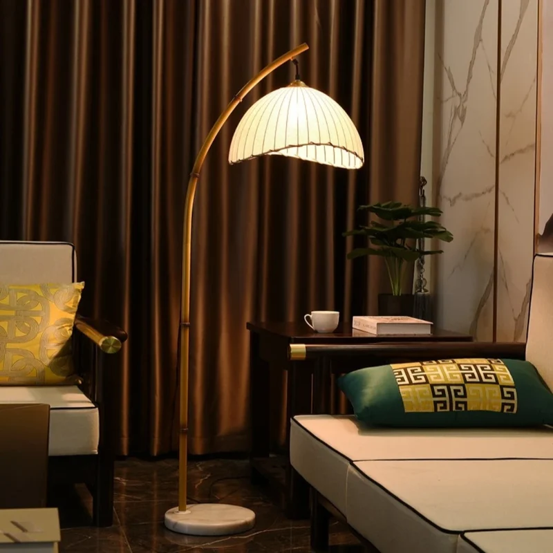 Handgefertigte Bambus Stehlampe im Boho-Stil für Wohnzimmer und Flur