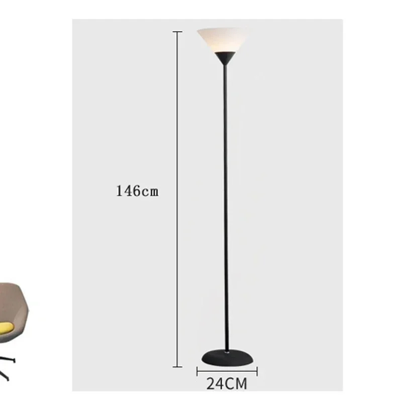 Schlanke LED Stehlampe aus Metall für Wohnzimmer, Arbeitszimmer und Büro