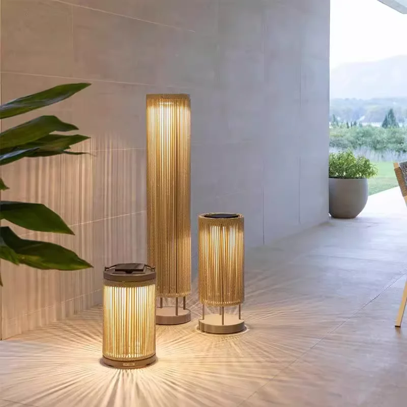 Nordische Rattan Solar-Stehlampe für Balkon, Garten und Terrasse
