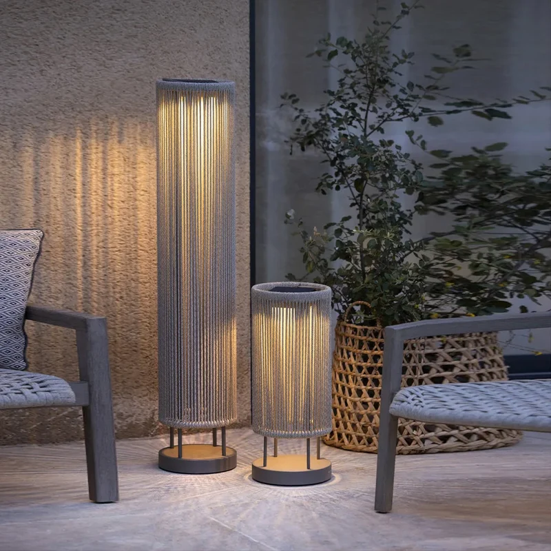 Nordische Rattan Solar-Stehlampe für Balkon, Garten und Terrasse