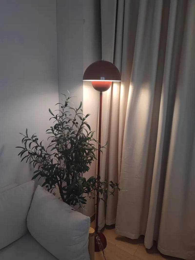Cremefarbene Keramik Stehlampe für Wohnzimmer und Schlafzimmer