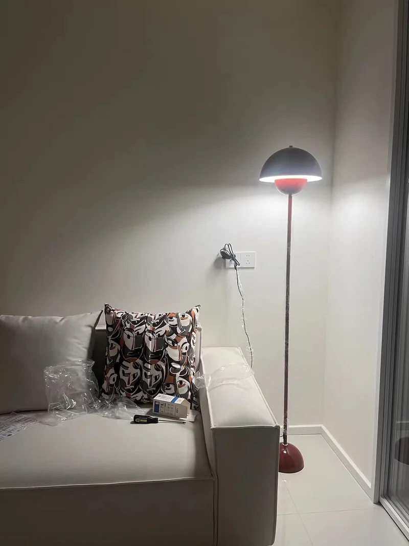 Cremefarbene Keramik Stehlampe für Wohnzimmer und Schlafzimmer