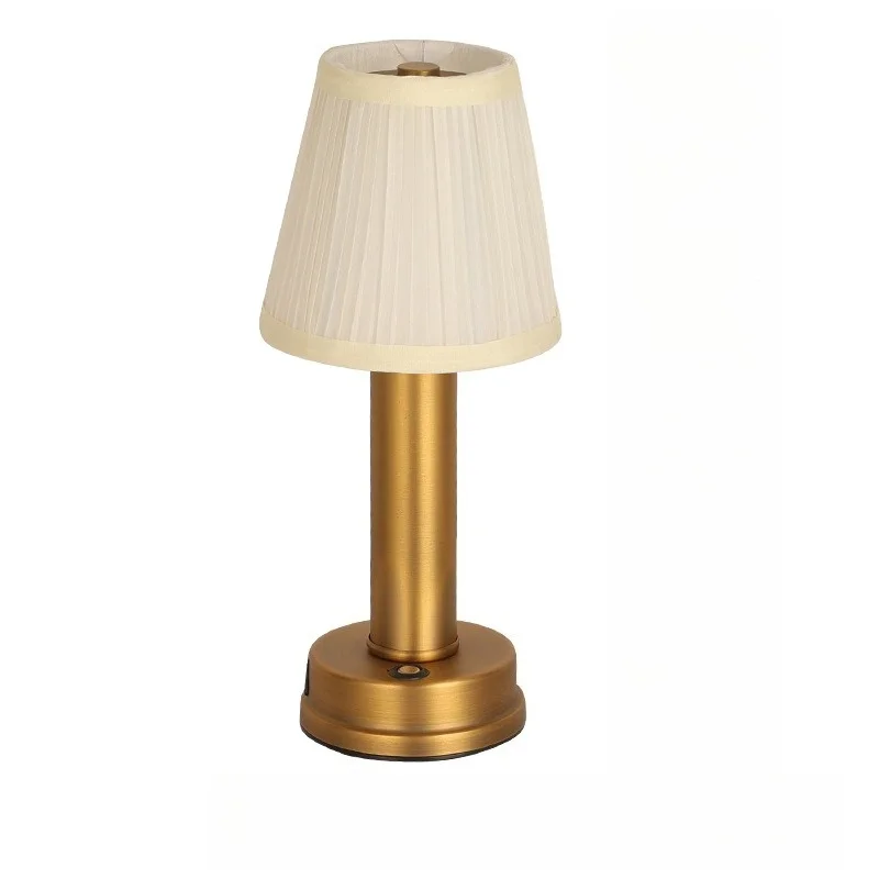 Minimalistische LED Tischleuchte aus Eisen für Café und Schlafzimmer