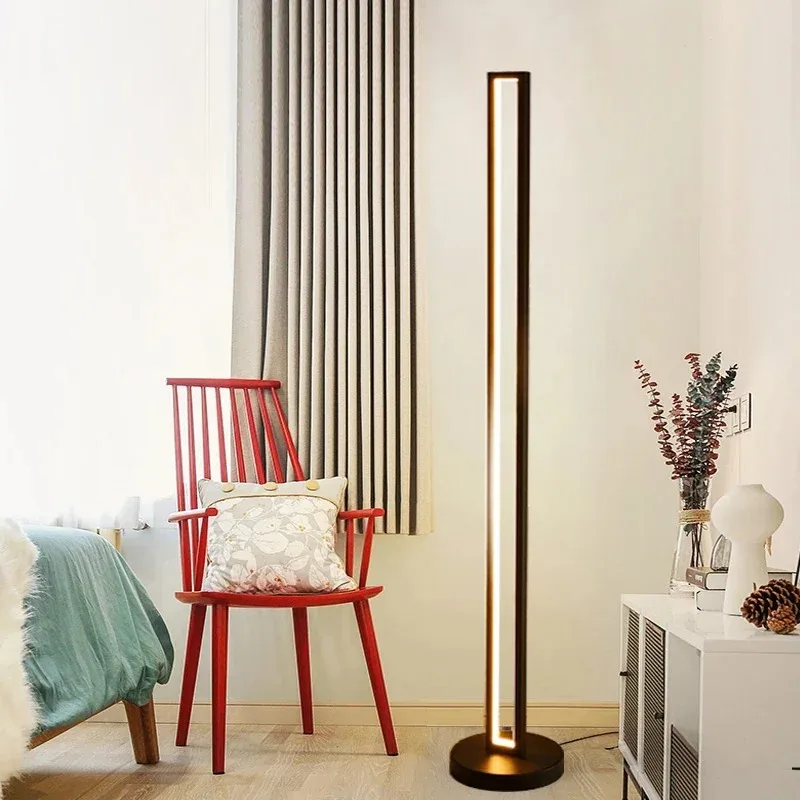 Stehlampe mit integrierter Leselampe aus Chrom für Wohnzimmer und Schlafzimmer