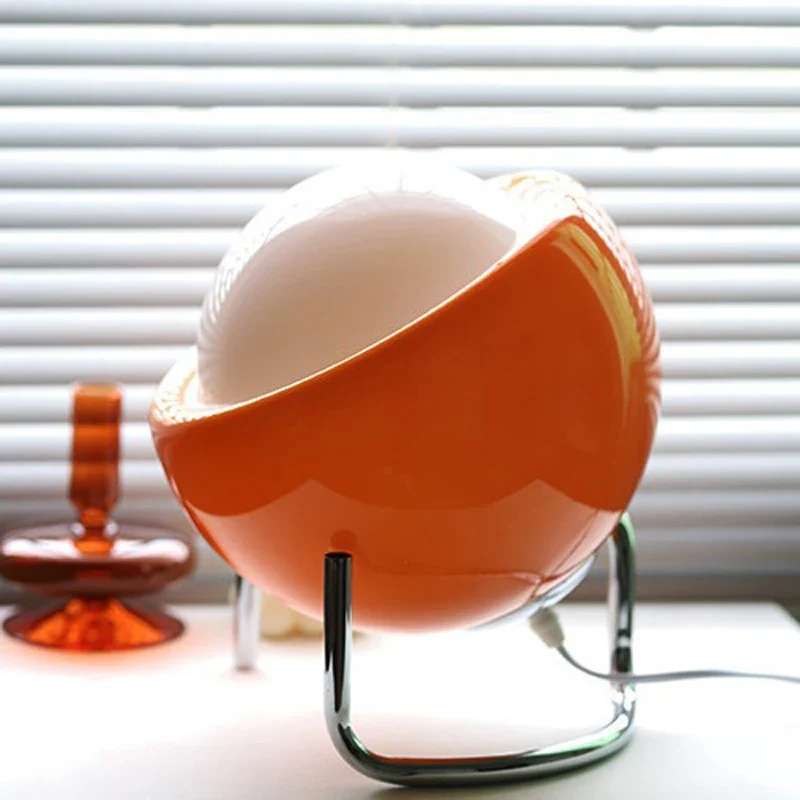 Tischlampe aus Glas im Mid-Century Stil für Nachttisch und Wohnzimmer