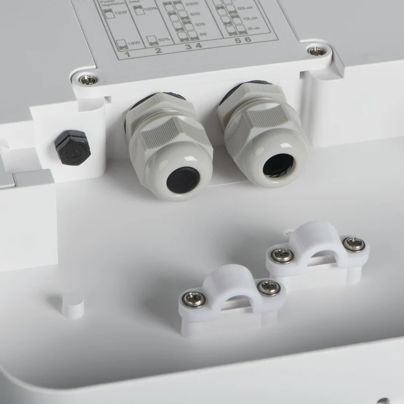 LED- Deckenleuchte mit oder ohne Bewegungssensor IP65 12/18 Watt oder 24/30 Watt