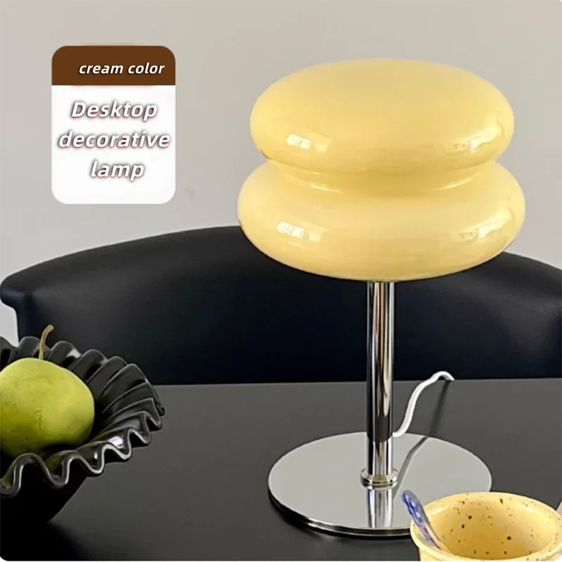 Dimmbare Macaron LED Tischlampe aus Eisen für Schlafzimmer und Homeoffice