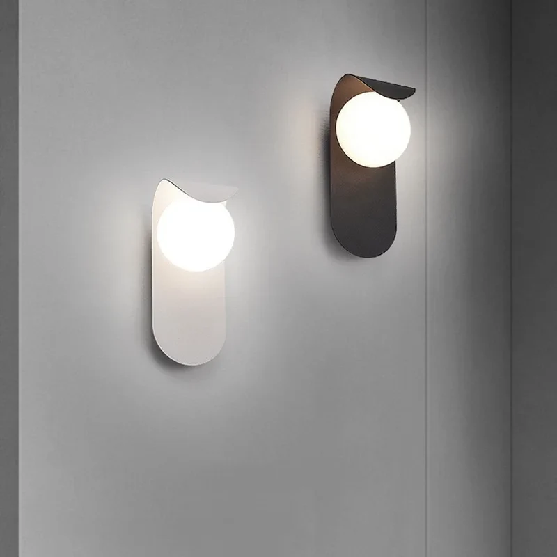 Moderne LED Wandlampe für Flur und minimalistisches Schlafzimmer