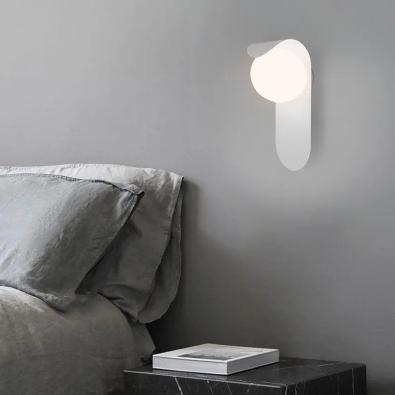 Moderne LED Wandlampe für Flur und minimalistisches Schlafzimmer