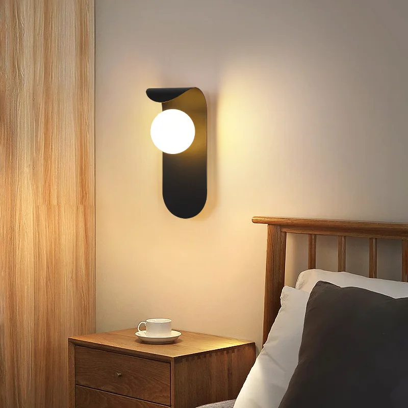 Moderne LED Wandlampe für Flur und minimalistisches Schlafzimmer