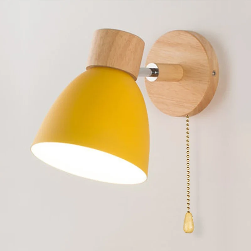 Nordische Holz Wandleuchte mit verstellbarem Kopf für Schlafzimmer und Wohnzimmer