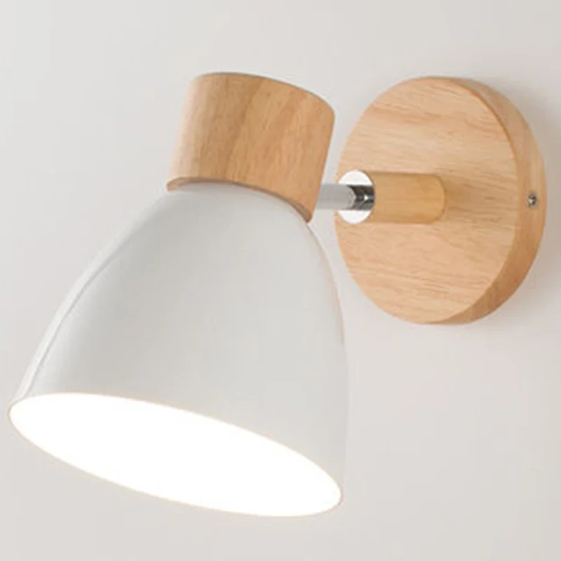 Nordische Holz Wandleuchte mit verstellbarem Kopf für Schlafzimmer und Wohnzimmer