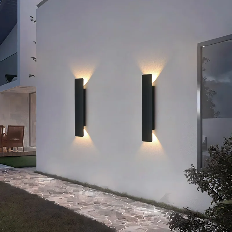 Moderne LED Streifen Wandleuchte für Außen und Schlafzimmer Interieur
