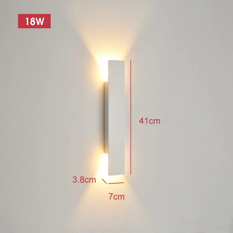 Moderne LED Streifen Wandleuchte für Außen und Schlafzimmer Interieur